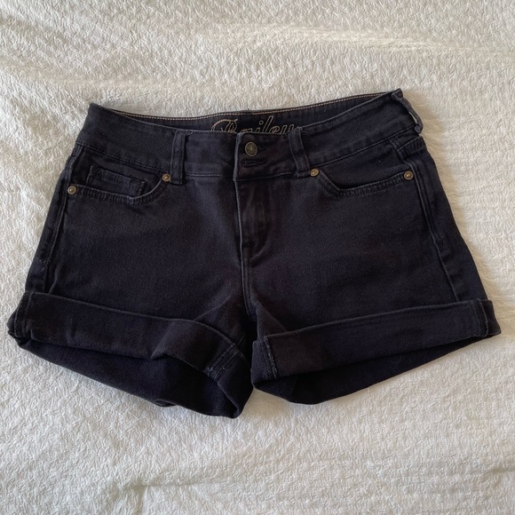 Black denim shorts - Picture 4 of 6